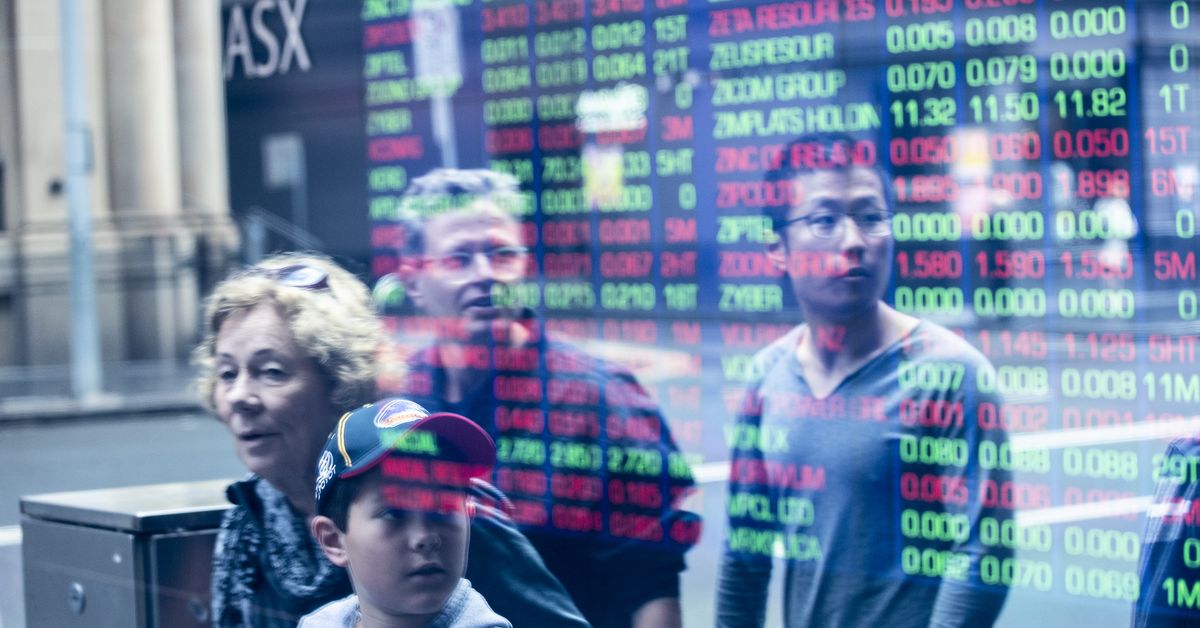 Aussie, US stocks tumble as Trump confirms tariffs will be imposed [Video]