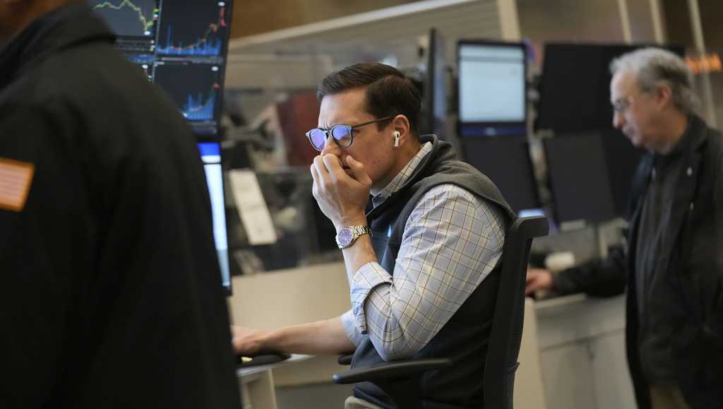 Wall Street falls again as losses wipe out all post-election gains for the S&P 500 [Video]