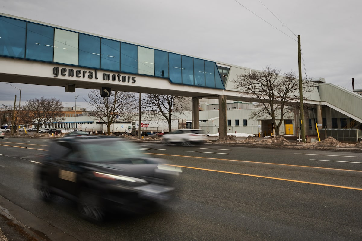 Oshawa auto plant workers face uncertainty as U.S. tariffs take hold [Video]