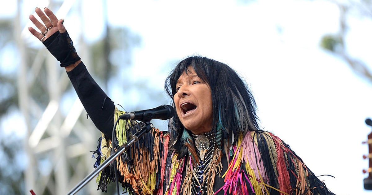 Singer-songwriter Buffy Sainte-Marie returns Order of Canada award  Boston 25 News [Video]