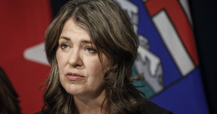 Premier Danielle Smith confirms Alberta will keep sanctions in place amid U.S. tariff uncertainty [Video]