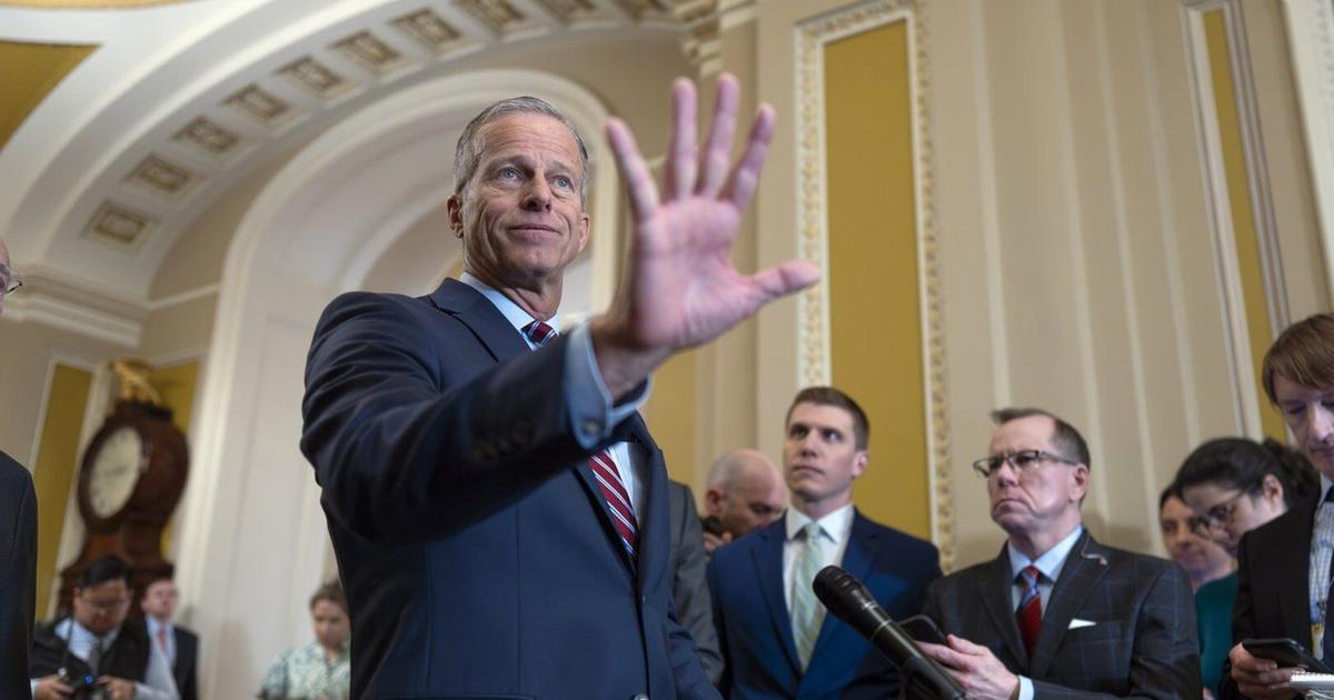 Senate approves funding bill hours before shutdown deadline, sending to Trump for signature [Video]