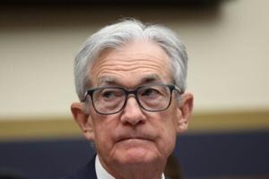 US Fed likely to keep rates steady as Trump uncertainty flares [Video]