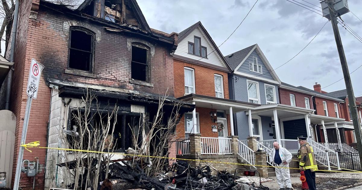 Two sent to hospital after Central Hamilton house fire [Video]