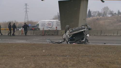 1 persondead after vehicle rollover on Deerfoot trail [Video]