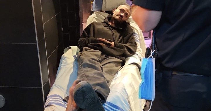 Scary: Howard Johnson SRO resident rescued after 2 days stuck in vent shaft – BC [Video]