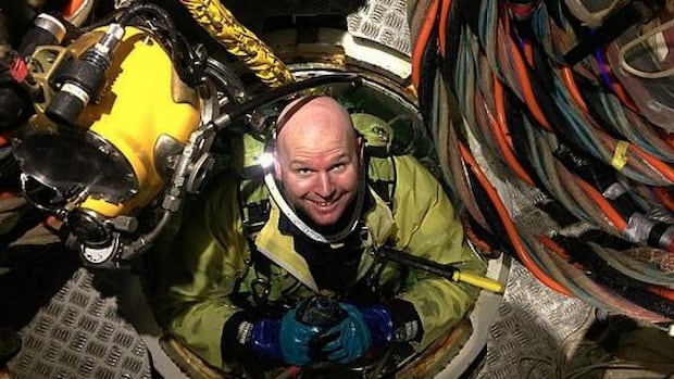 This deep-sea diver was cut off from his air supply for half an hour. He survived [Video]