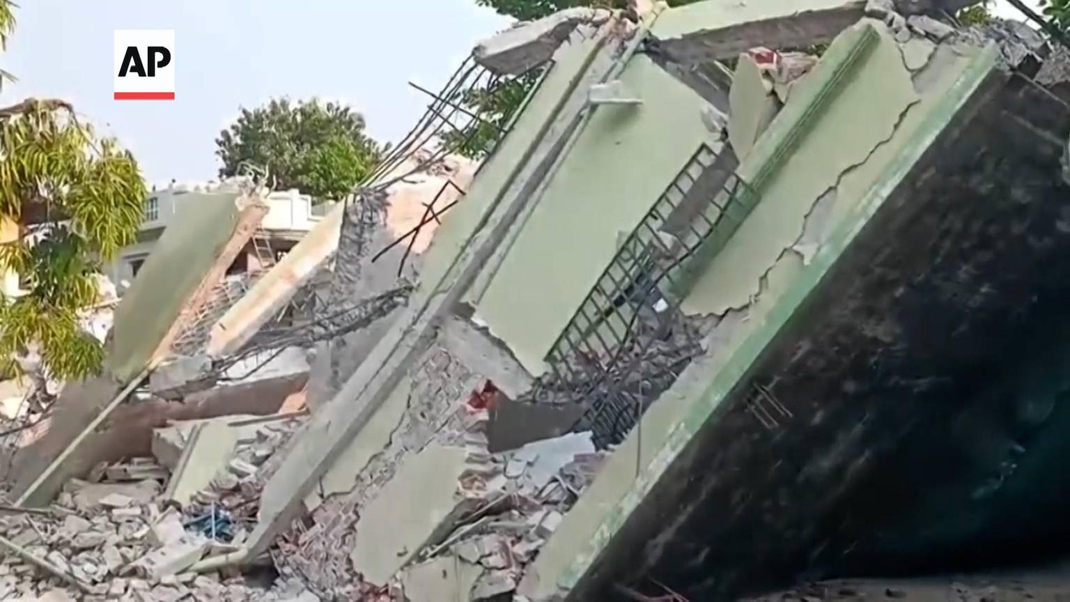 Video: Earthquake compounds Myanmars humanitarian crisis as the death toll exceeds 2,700 [Video]