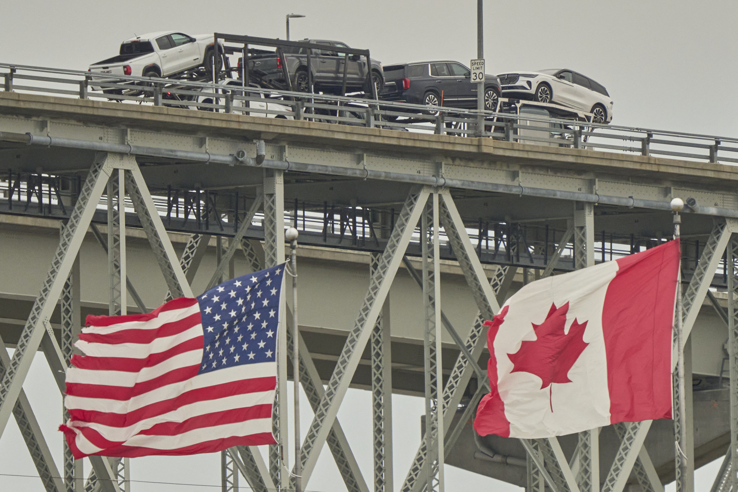 Canada Updates Travel Warning for US Again [Video]