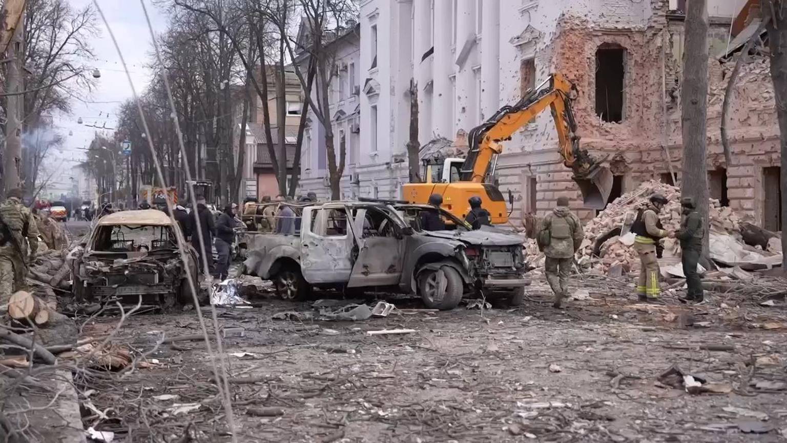 Video: Death toll rising after Russian missile attack on Ukrainian city of Sumy [Video]