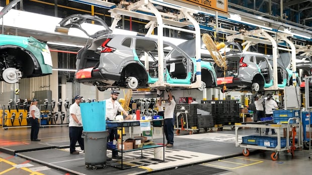 Canada election: Tariff-stricken auto industry dominates campaign as Honda disputes relocation rumour [Video]