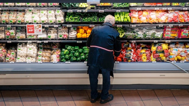 Trade war starting to show up in higher prices on some grocery items [Video]