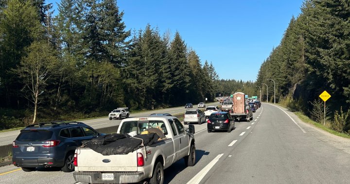 Chaos at BC Ferries Horseshoe Bay Terminal as traffic backed up onto Highway 1 – BC [Video]