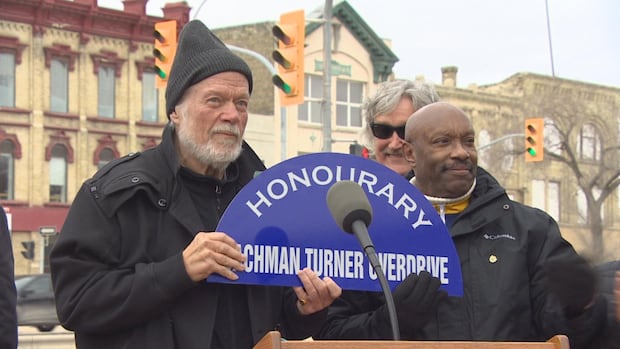 Winnipeg’s rock history put on the map as road gets honorary Bachman-Turner Overdrive name [Video]