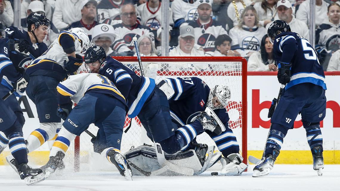 Connors late goal fuels Jets to 5-3 win over Blues in playoff opener [Video]