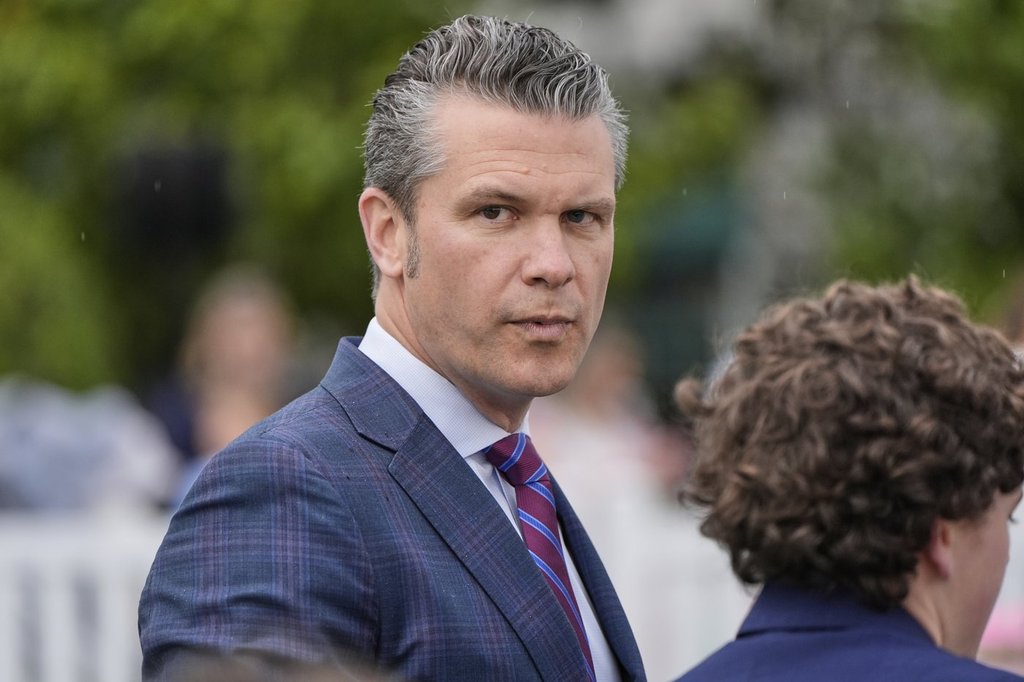 White House voices support for Hegseth as a new Signal chat revelation stirs fresh Pentagon turmoil  Winnipeg Free Press [Video]