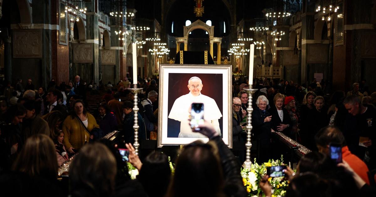 Pope Francis dead at 88 following stroke and heart failure [Video]
