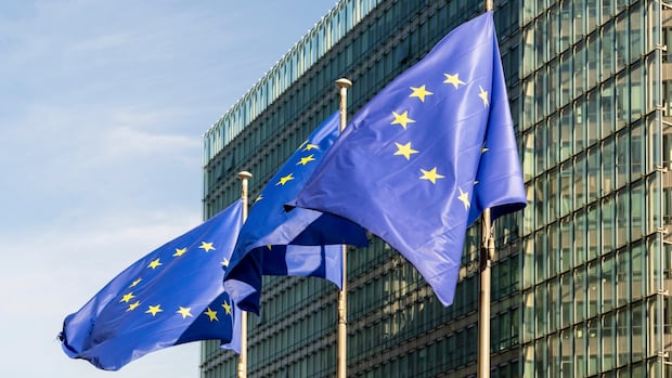 EU fines Apple 500M euros, Meta 200M euros for breaking competition rules [Video]