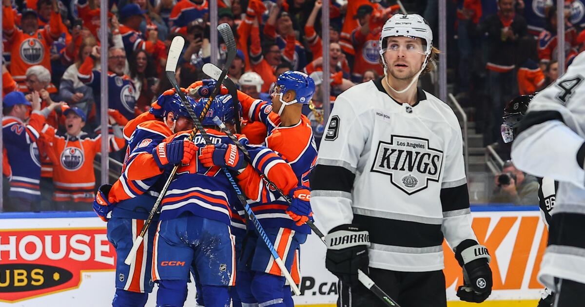 Kings rally before collapsing in third period of Game 3 loss to Oilers [Video]
