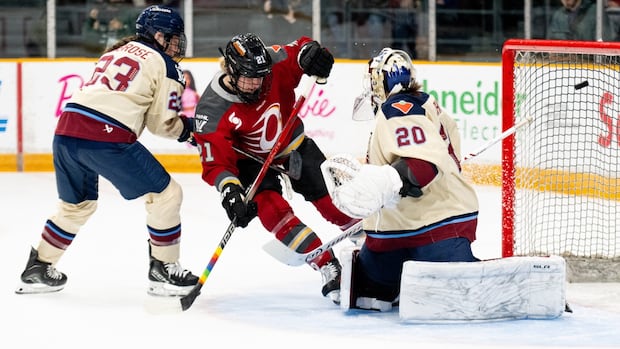 Ashton Bell helps Charge ring up Victoire 3-2; Ottawa closes in on PWHL playoff spot [Video]