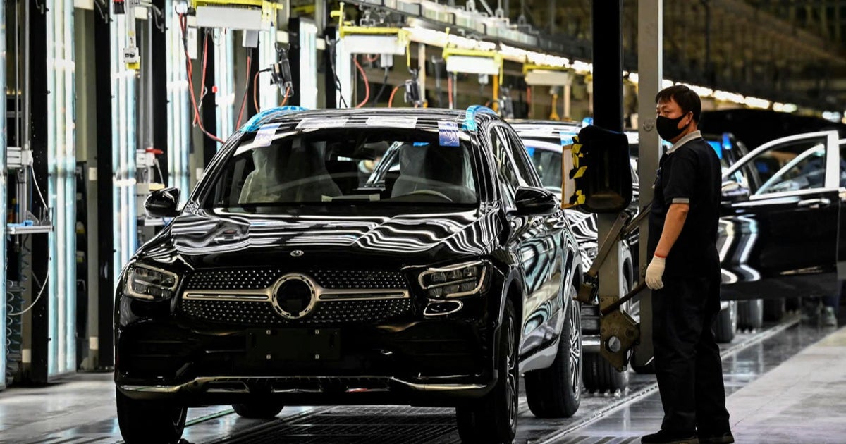 Trump expected to ease tariffs on automakers during Michigan visit [Video]