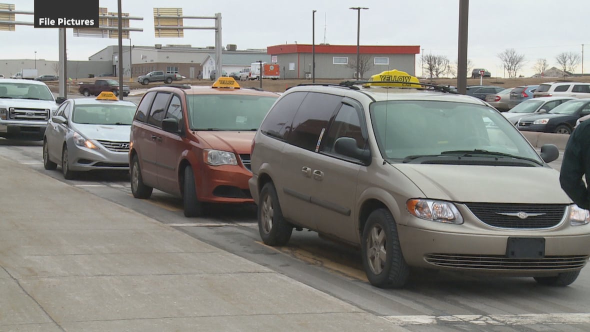 Charlottetown scraps its taxi bylaw, saying that will make it easier for operators to set up shop [Video]
