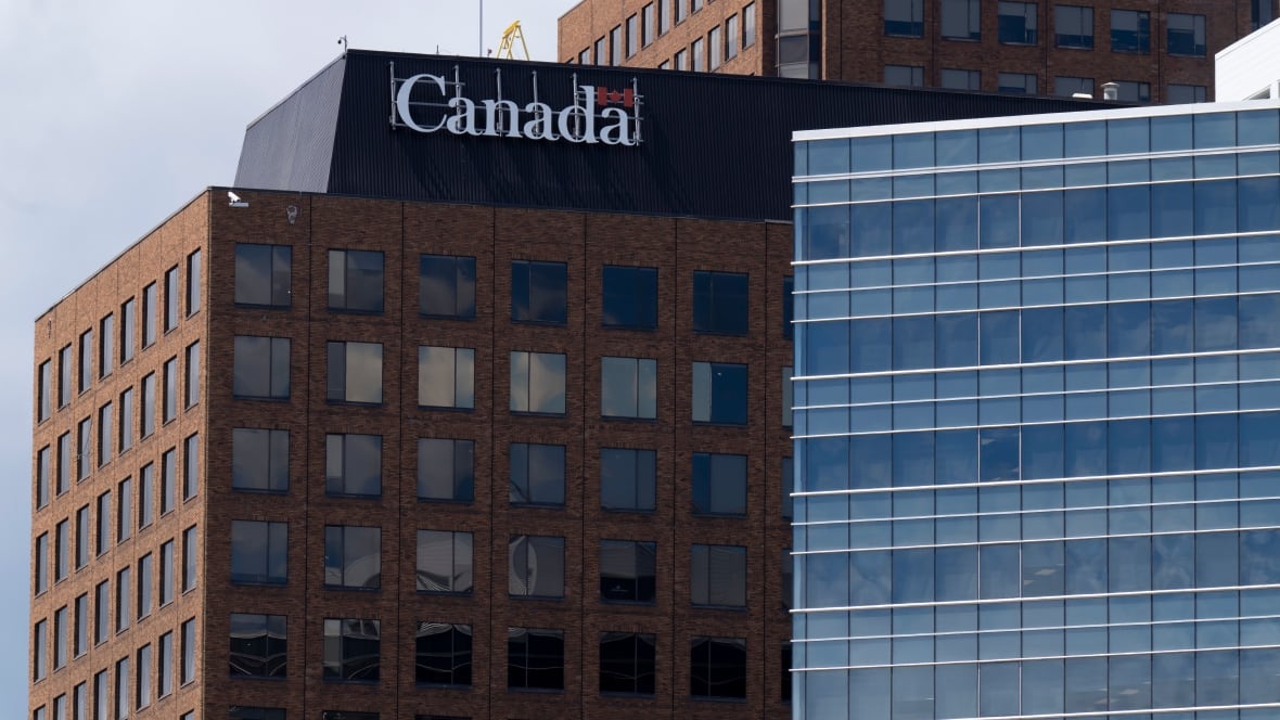 Public service unions say new Liberal government cant afford to downsize workforce [Video]