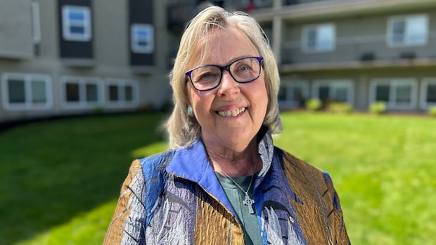 Sole Green MP Elizabeth May looks to play pivotal role in minority Parliament [Video]