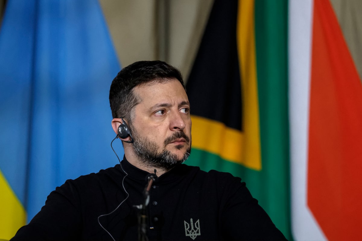 Ukraine signs minerals deal with U.S. in bid for more military aid [Video]