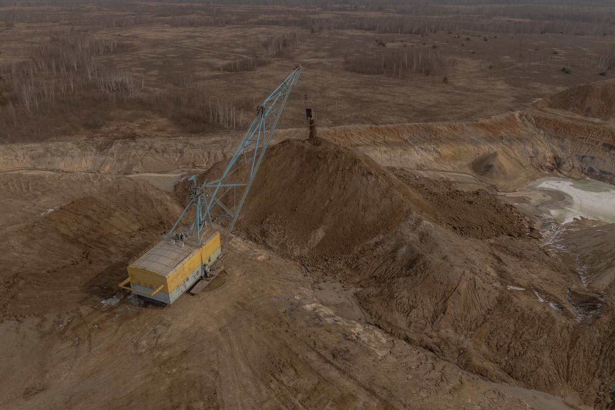 Trump, Ukraine take what they can get with minerals deal that nobody really wanted [Video]