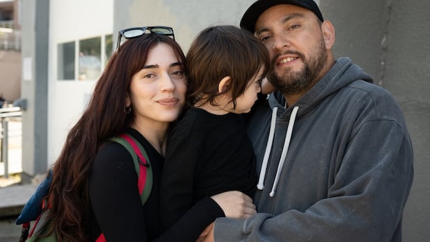 These former farm workers won a standards case in B.C. They told CBC about their working conditions [Video]