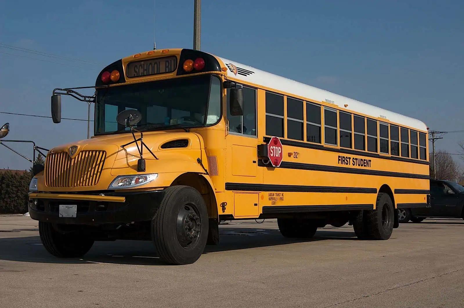 Countdown to school bus driver strike still on while union reaches deal in neighbouring Ontario town [Video]