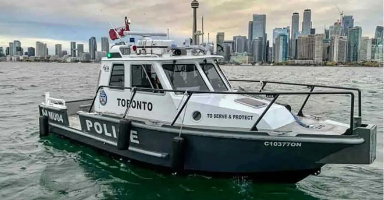 Plane makes emergency landing in Lake Ontario [Video]
