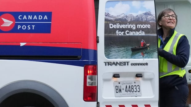 Canada Post workers could strike again soon. Here’s why [Video]