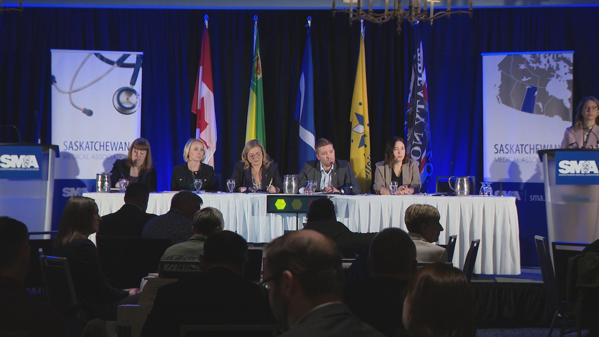 Saskatchewans front-line physicians press ministers for action, answers [Video]