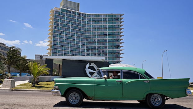 Canadian travel to Cuba on a double-digit downturn in early 2025 [Video]