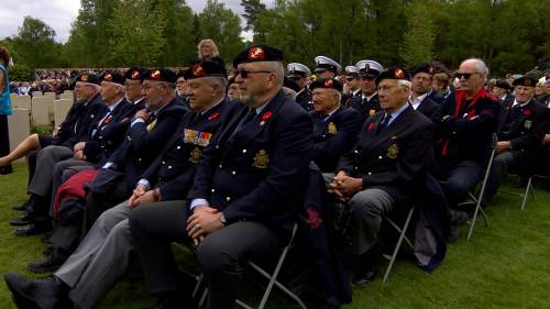 Canadian WWII veterans honoured at Dutch ceremony 80 years after liberation from Nazi occupation [Video]