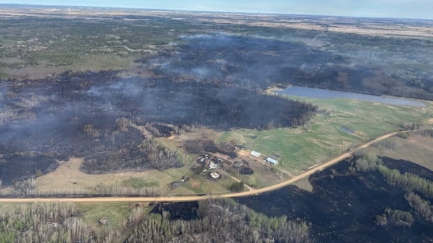 Out-of-control wildfire sparks Sturgeon County to declare local state of emergency [Video]