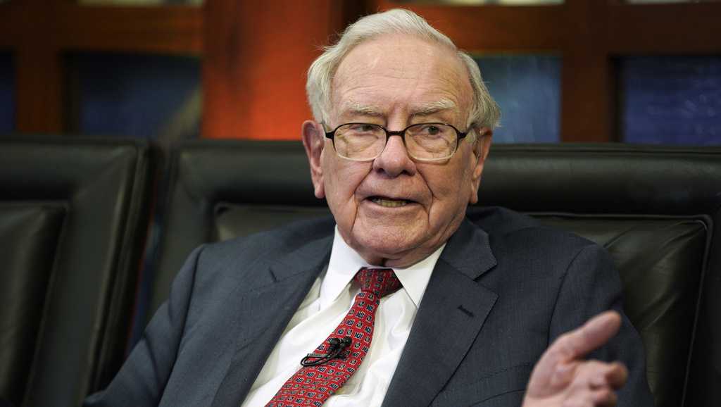 Warren Buffett stays chairman as Greg Abel takes CEO role in 2026 [Video]