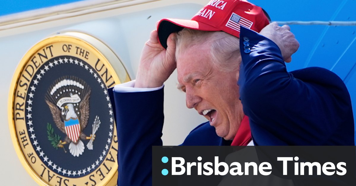 US president says I dont know when asked if he had to uphold Constitution [Video]