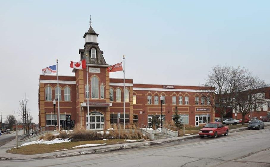 Small town Ontario mayor returning key Strong Mayor Powers back to council, CAO [Video]