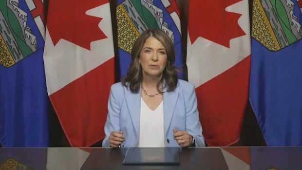 Alberta premier to chair sovereignty panel, put proposals to 2026 referendum [Video]