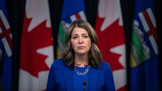 Alberta Premier Danielle Smith defends promise of a potential referendum on separation [Video]