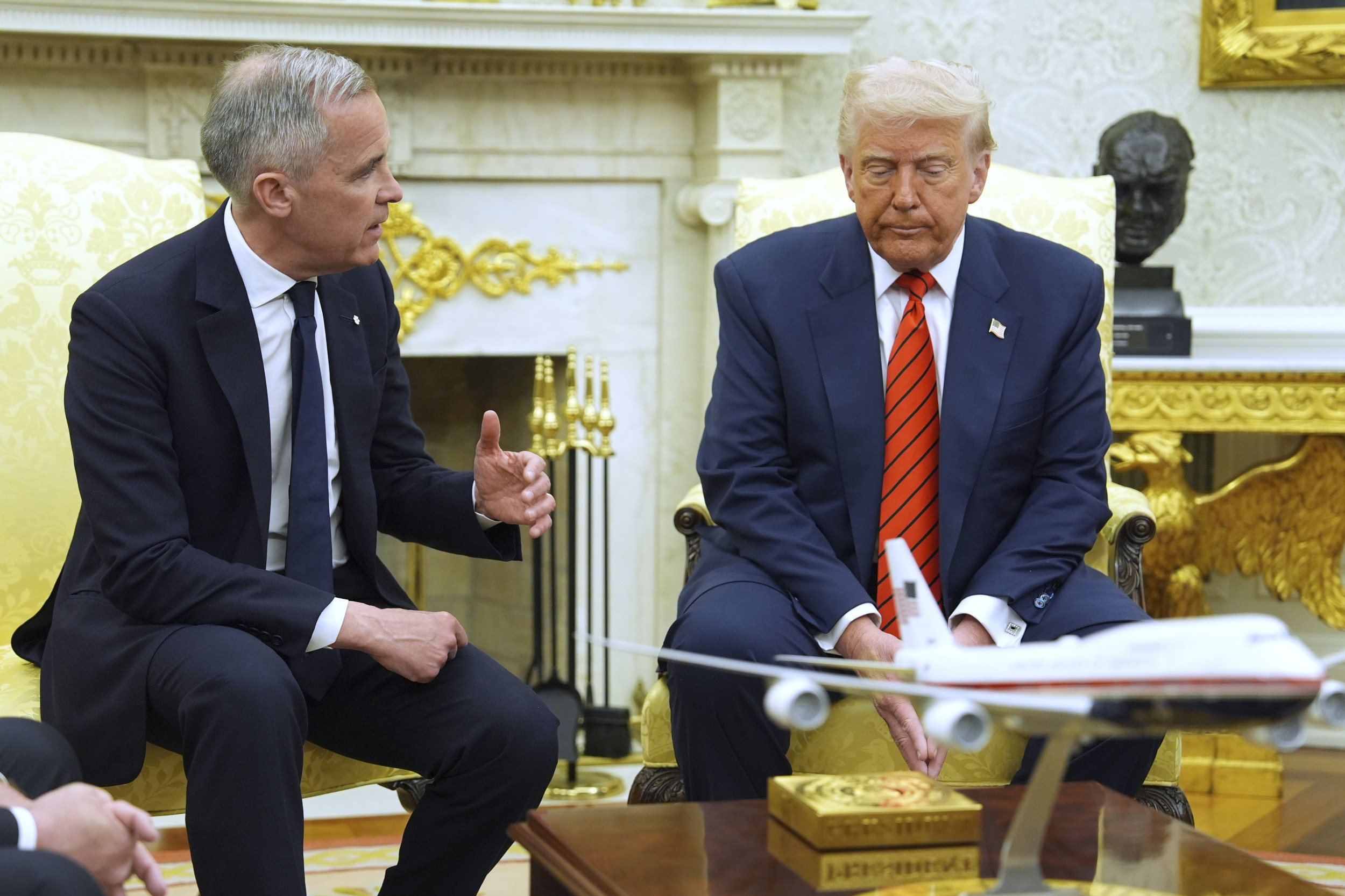 Canadian PM Rebukes Trump Claim About US-Canada Trade in Oval Office [Video]