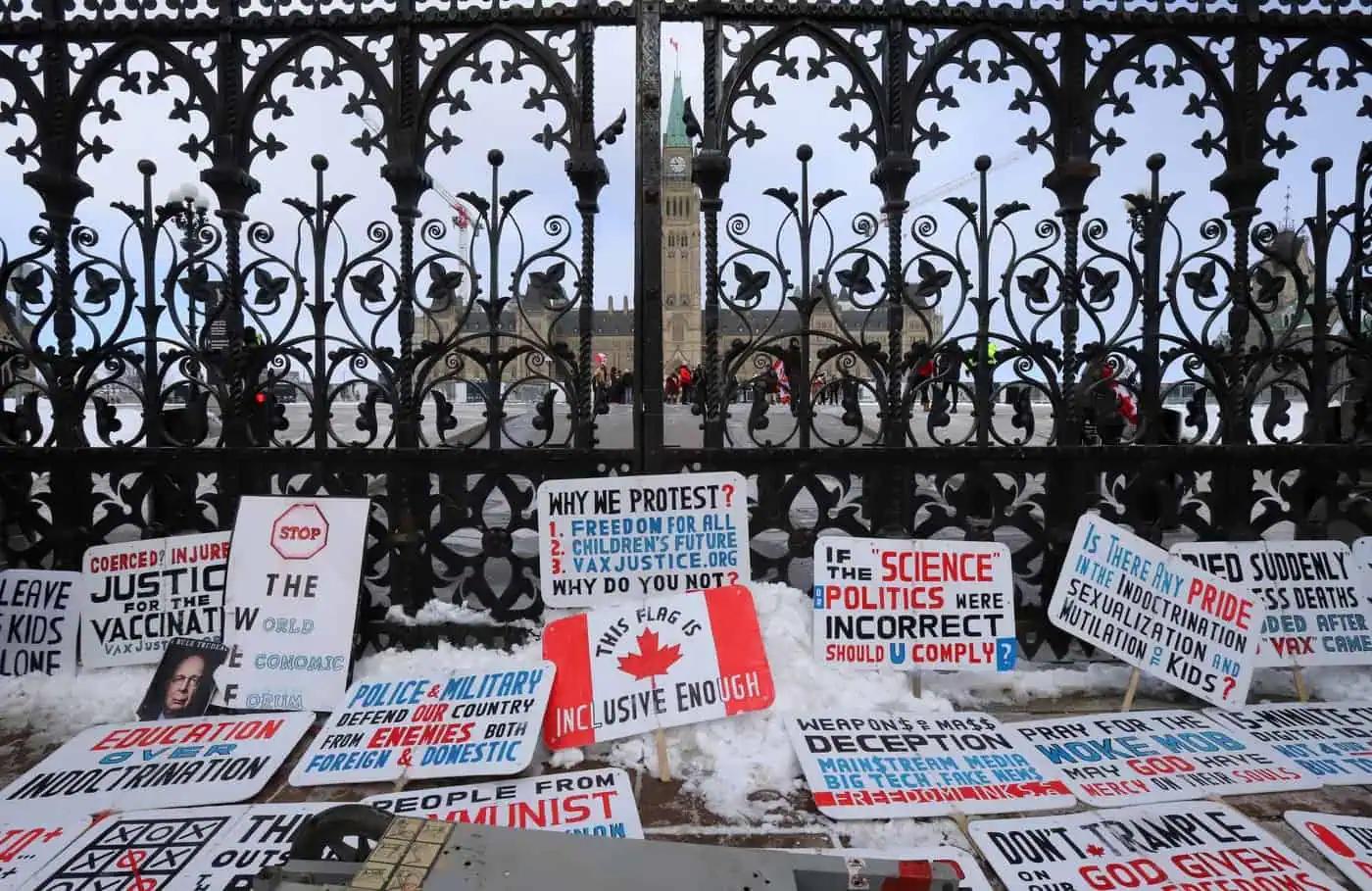 Ottawa looking for ways to mend tears in Canada’s social fabric, document shows [Video]