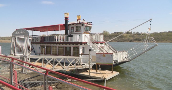 Saskatchewan riverboat docked indefinitely due to low water levels, sand buildup [Video]