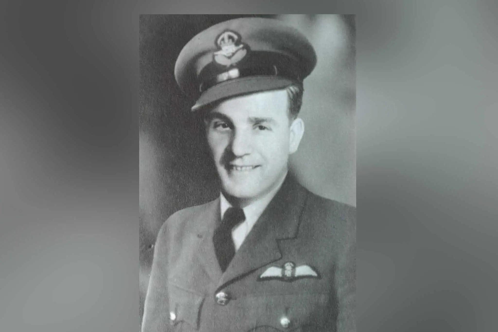 This pilot is honoured every year in a U.K. town. Will Canada recognize his bravery? [Video]
