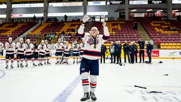 Regina Pats select prodigious hometown hero Maddox Schultz with top pick of WHL draft [Video]