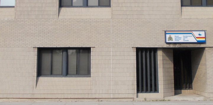 Teen suspect in Flin Flon, Man. stabbing turns himself in: RCMP – Winnipeg [Video]