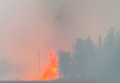 Standing in a big sauna: Manitobans describe wildfire conditions as evacuations continue - Winnipeg [Video]